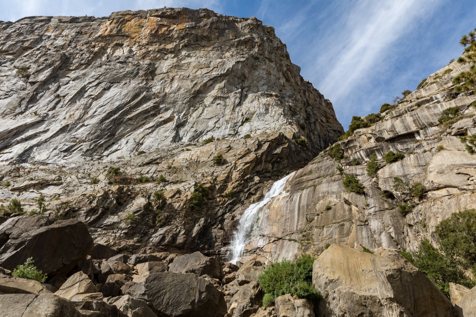 california-high-sierra-tuolumne-county-hetch-hetchy-reservoir-hike-wapama-falls-yosemite-national-park-2