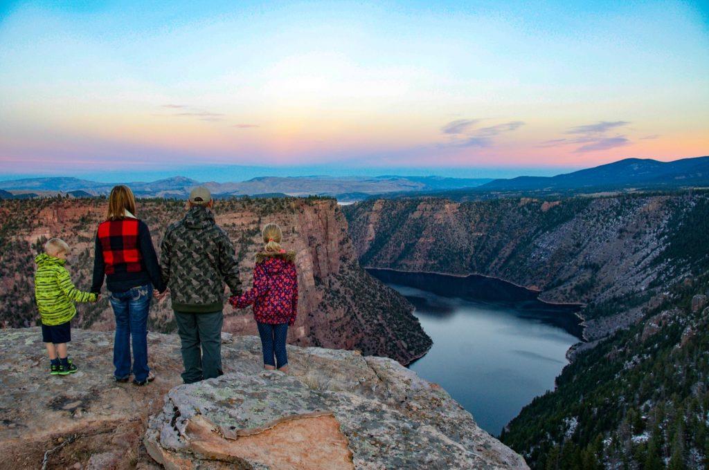 flaming-gorge-country-utah-family-overlook