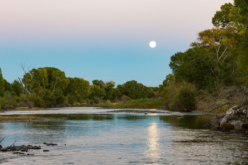emily-sierra-alamosa-san-luis-valley-moonrise-sunset-rio-grande (2)