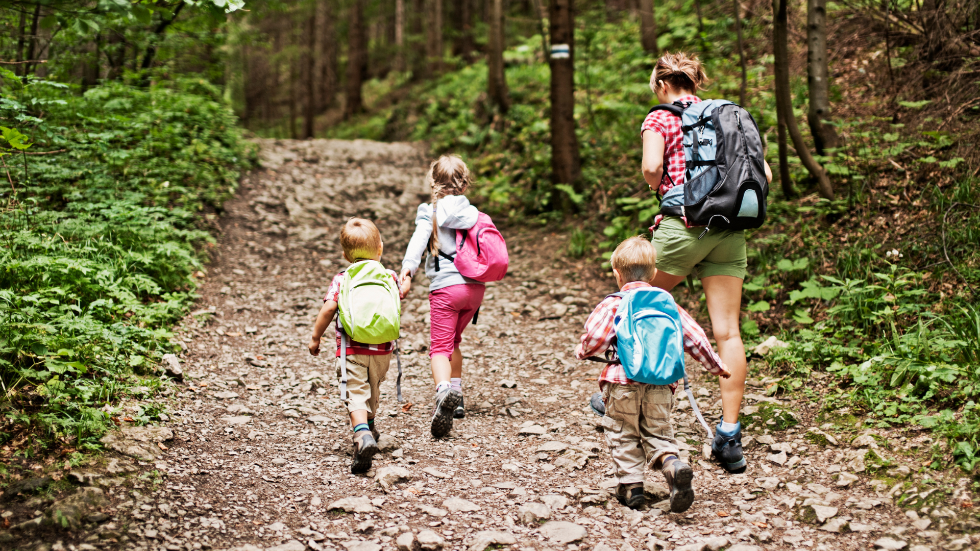 5 Ways to Keep Kids Motivated and Having Fun on a Hike