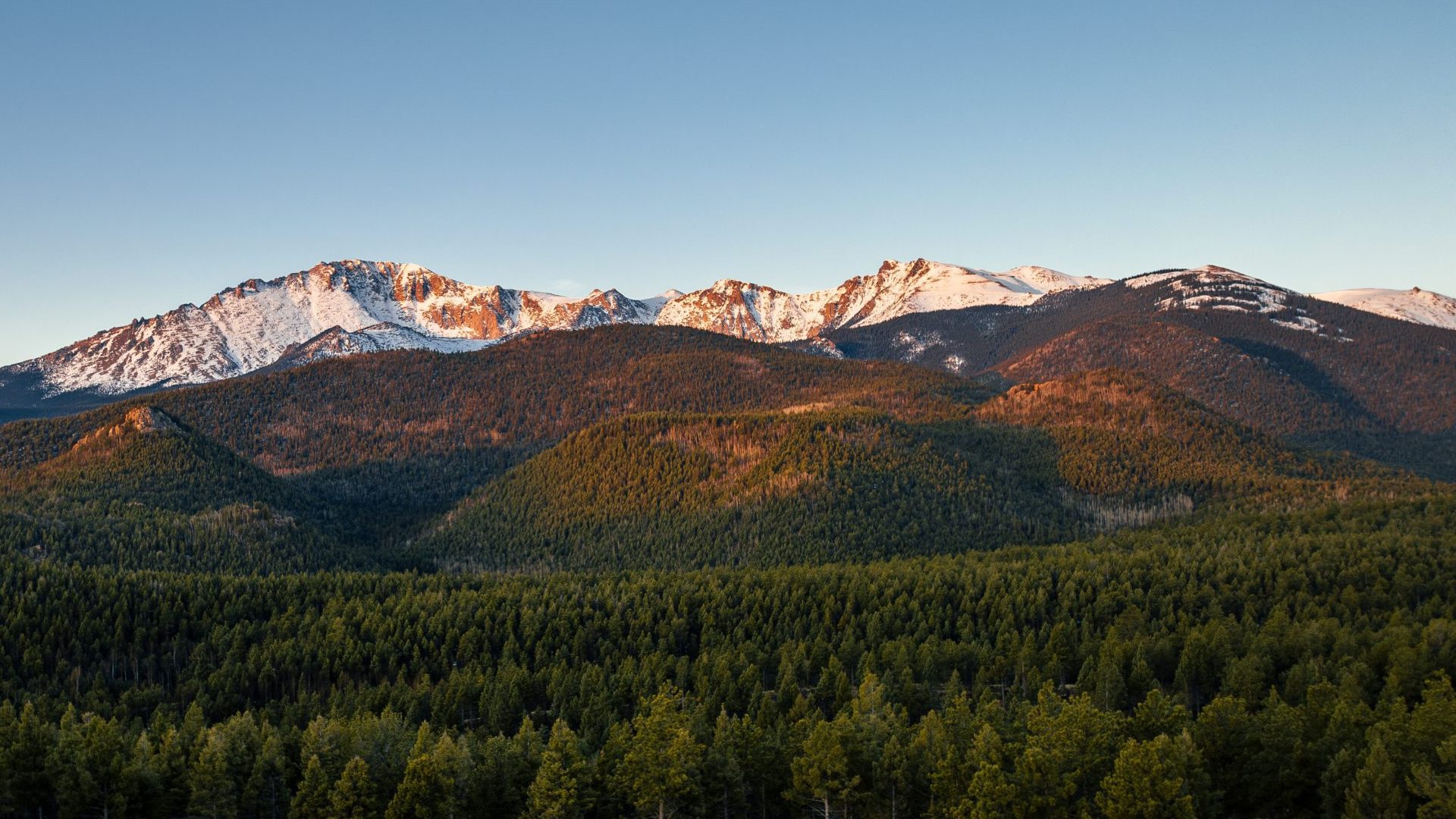 Manitou Springs, Colorado: Where Outdoor Adventure, Wildlife & American History Converge